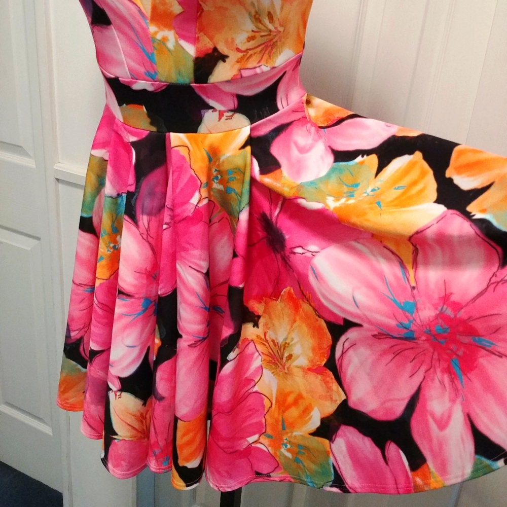 Boutique purchase dress size S pink amd orange flowers